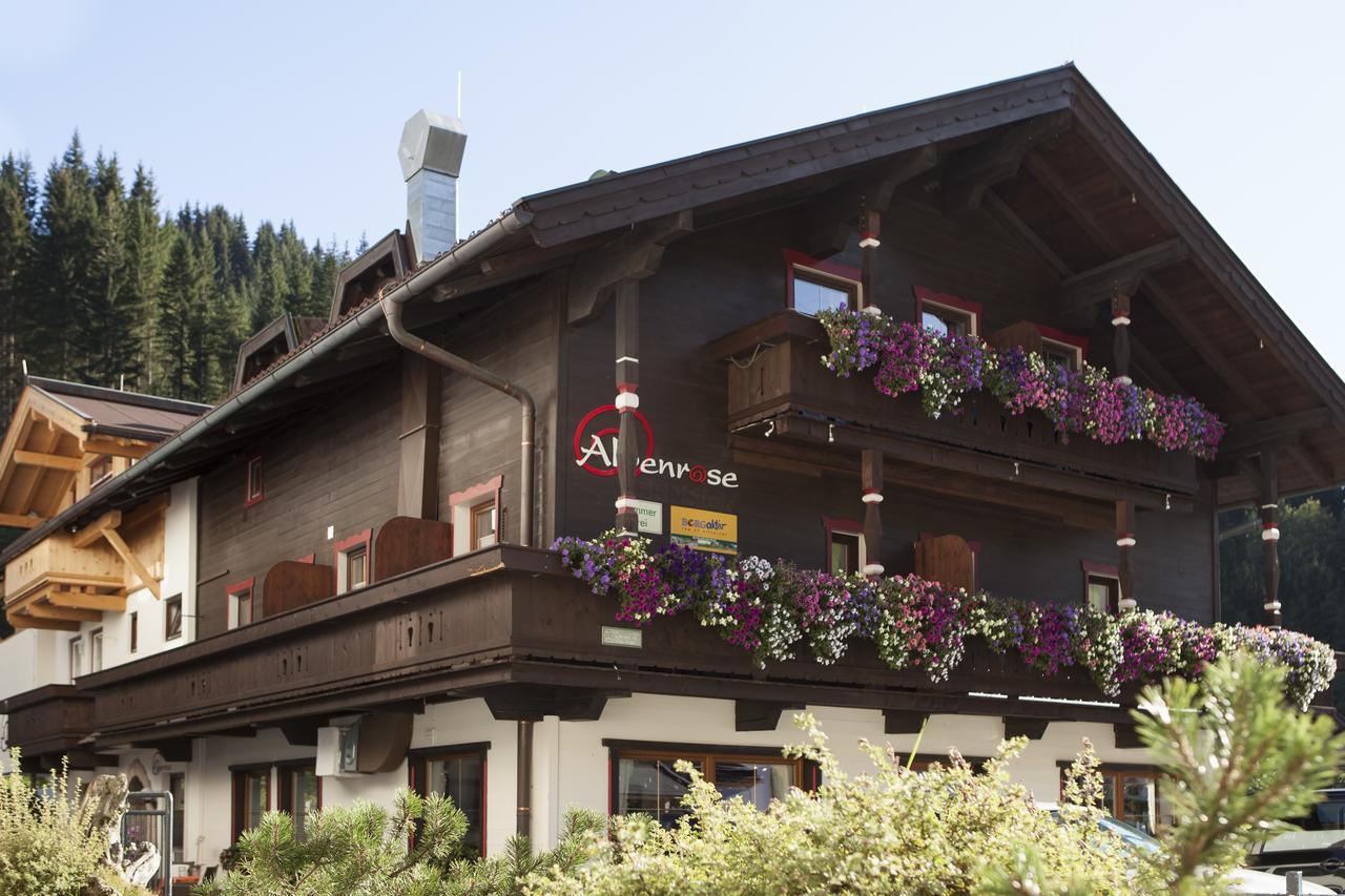 Alpenrose Hotel-Garni Gerlos Bagian luar foto