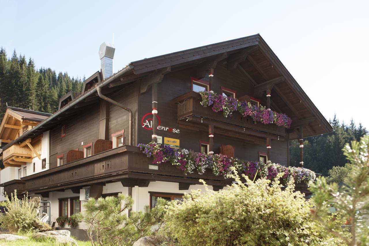 Alpenrose Hotel-Garni Gerlos Bagian luar foto