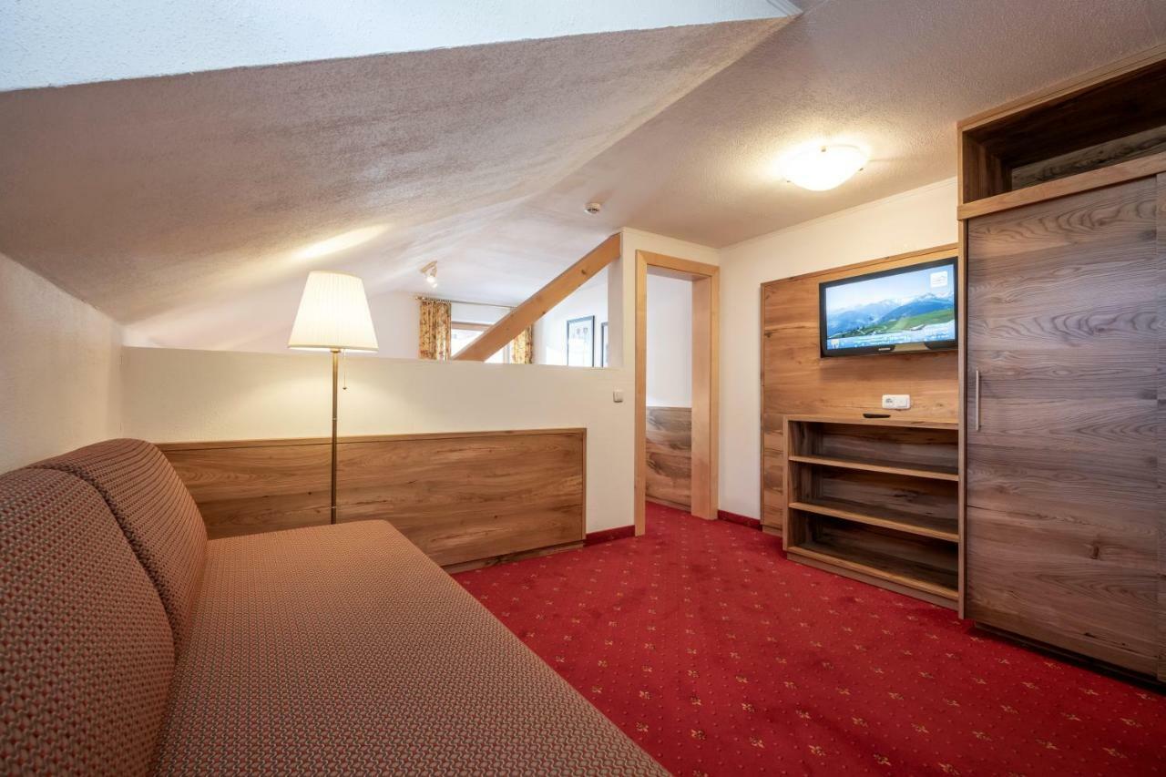 Alpenrose Hotel-Garni Gerlos Bagian luar foto