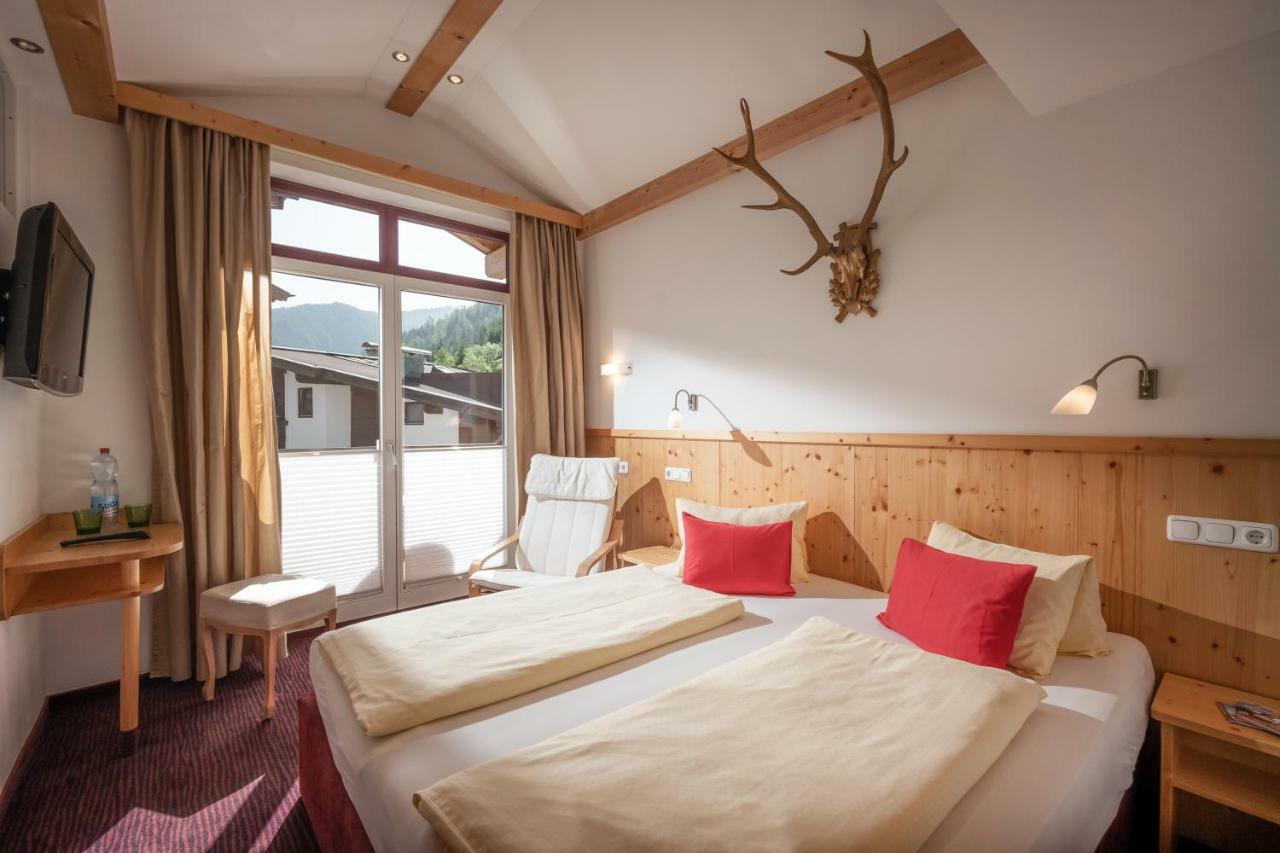 Alpenrose Hotel-Garni Gerlos Bagian luar foto