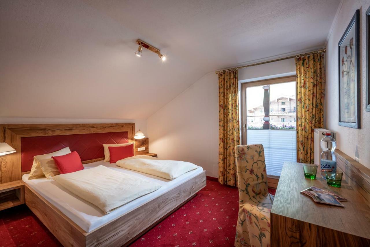 Alpenrose Hotel-Garni Gerlos Bagian luar foto